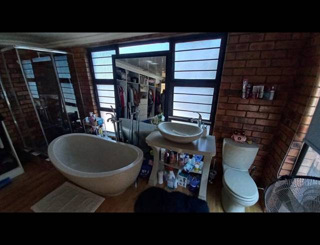 3 BEDROOM HOUSE FOR SALE IN PHILIP NEL PARK